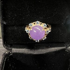 Rare  14k Yellow Gold Lavender Purple Jade Ring